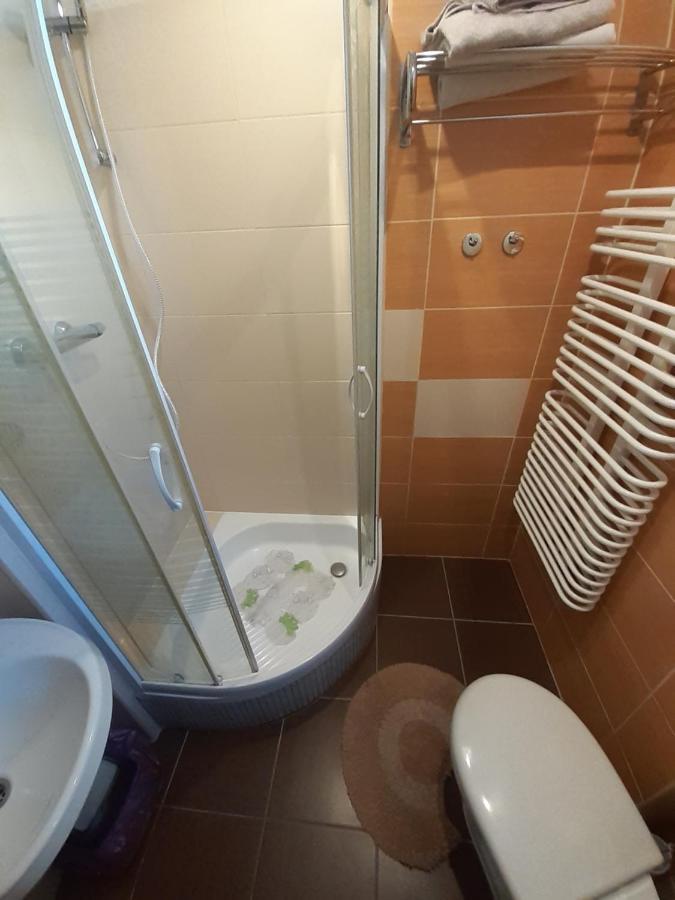 אוסטרוני מורסקי Wynajem Apartamentow I Pokoi. מראה חיצוני תמונה